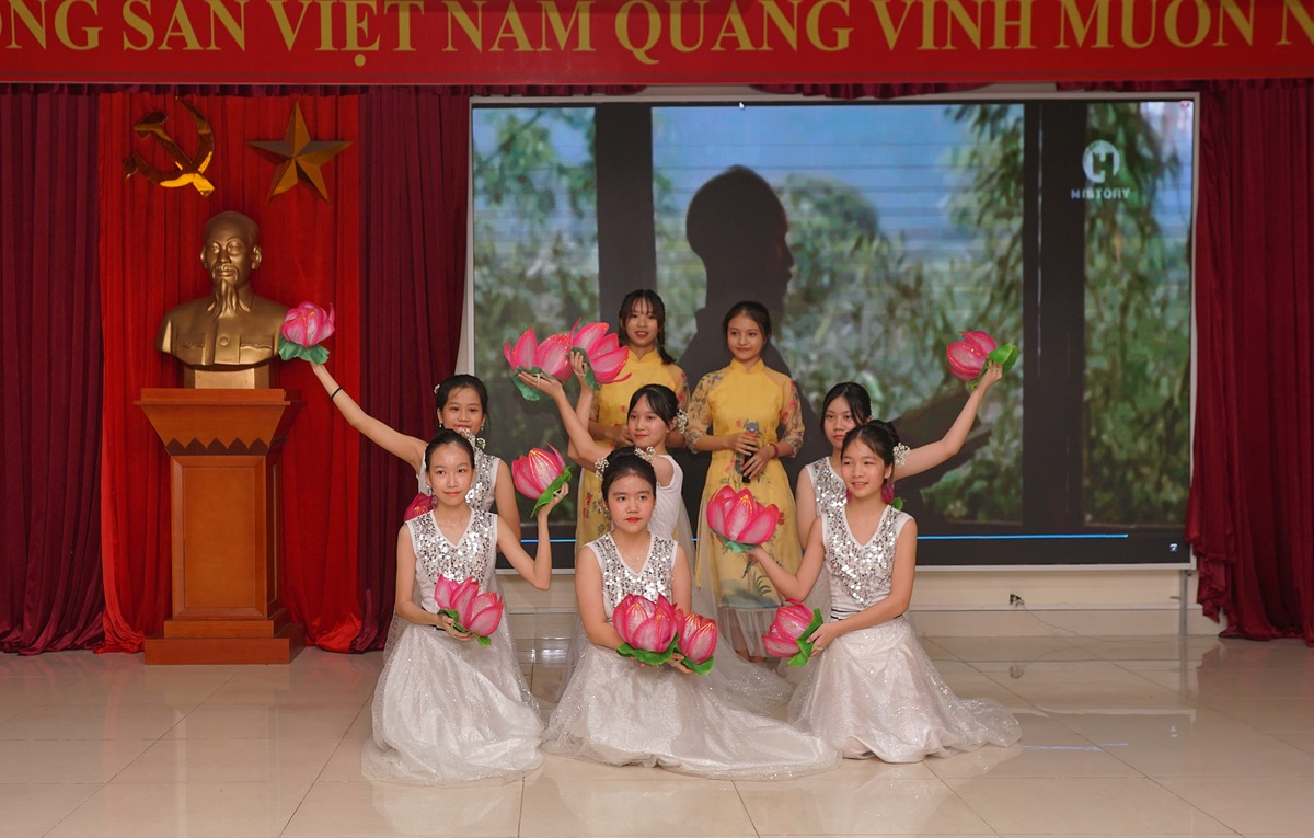 2.pik.vn/20208fb0b16d-bf68-4200-b83d-b4b4a7af67bc.jpg